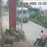 Người đàn ông giàu có đến thăm m;/ộ con gái mình vào mỗi cuối tuần, cho đến một ngày nọ, bỗng có bé gái nghèo khổ xuất hiện