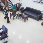 Vjdeo Chị gái sang nhà hàng xóm nhậu, xong tối về nhắn tin đòi “ở” với ck người ta